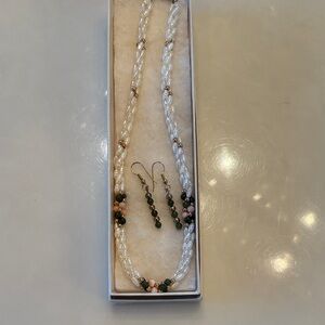 Elegant Pearl and Bead Jewelry Set